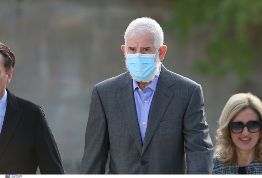 Πέτρος Φιλιππίδης