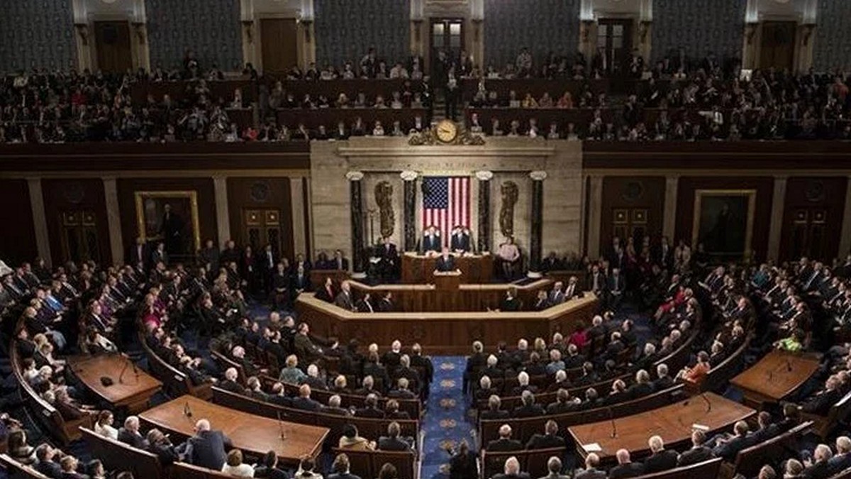 ΗΠΑ: Η Γερουσία εγκρίνει νόμο που προστατεύει τον γάμο ομοφυλοφίλων σε όλη τη χώρα