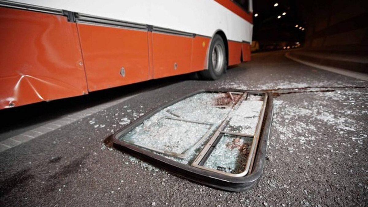 Τραγωδία στη Γουινέα: Τουλάχιστον 21 νεκροί από τη σύγκρουση λεωφορείου με φορτηγό