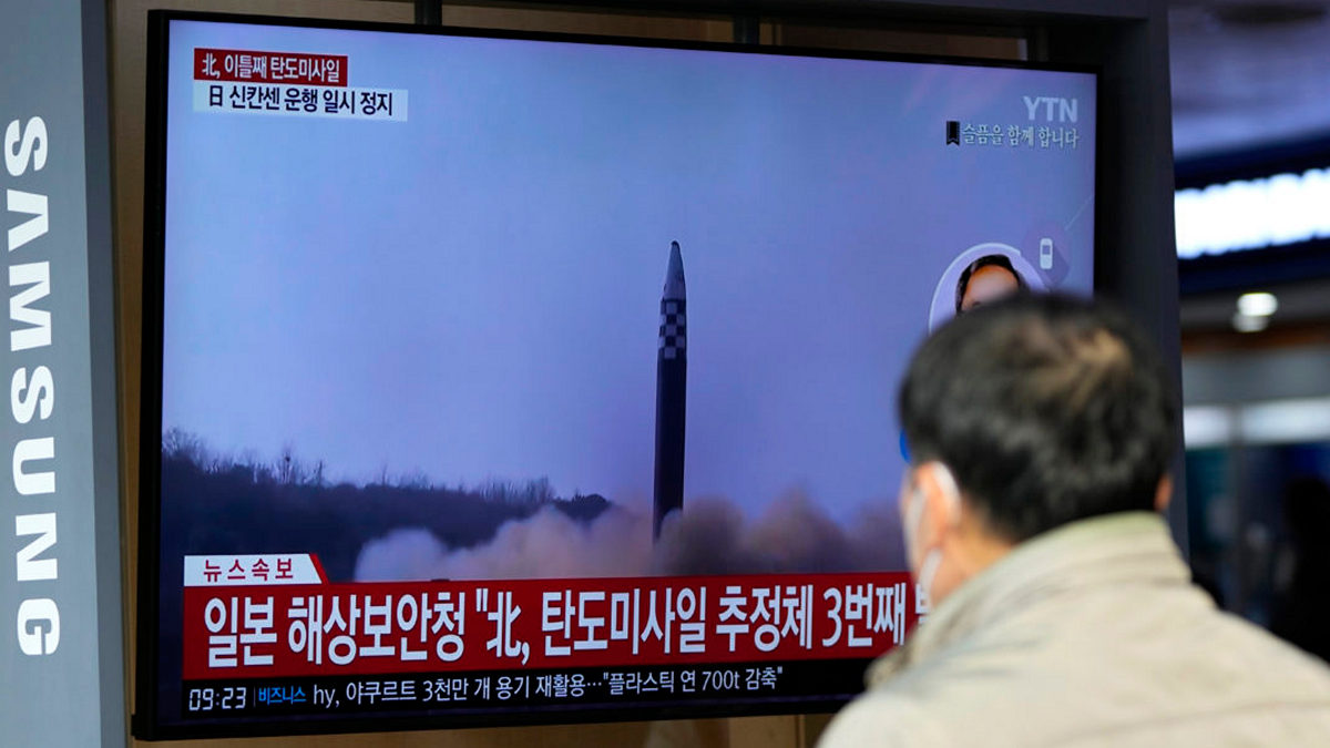 Νότια Κορέα: Ανακοίνωσε πως η Βόρεια Κορέα εκτόξευσε τρεις βαλλιστικούς πυραύλους