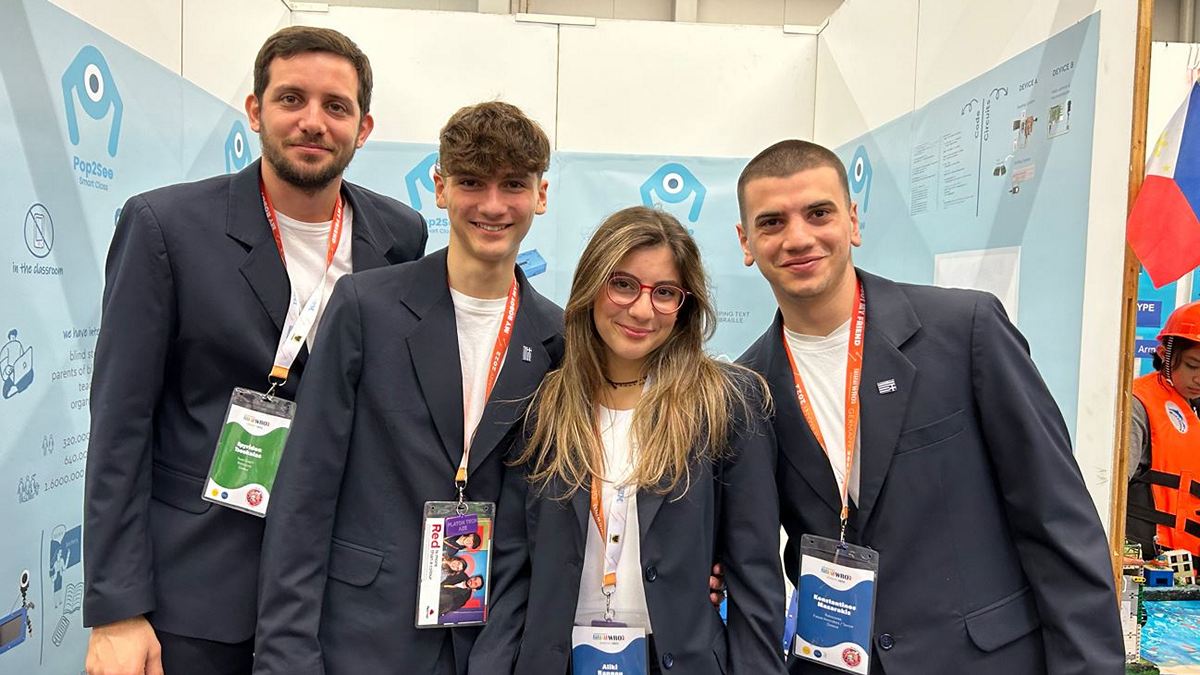 Παγκόσμια Ολυμπιάδα Ρομποτικής: Αργυρό μετάλλιο για την ελληνική ομάδα Robocores – Τι είναι το σύστημα “Pop2See”