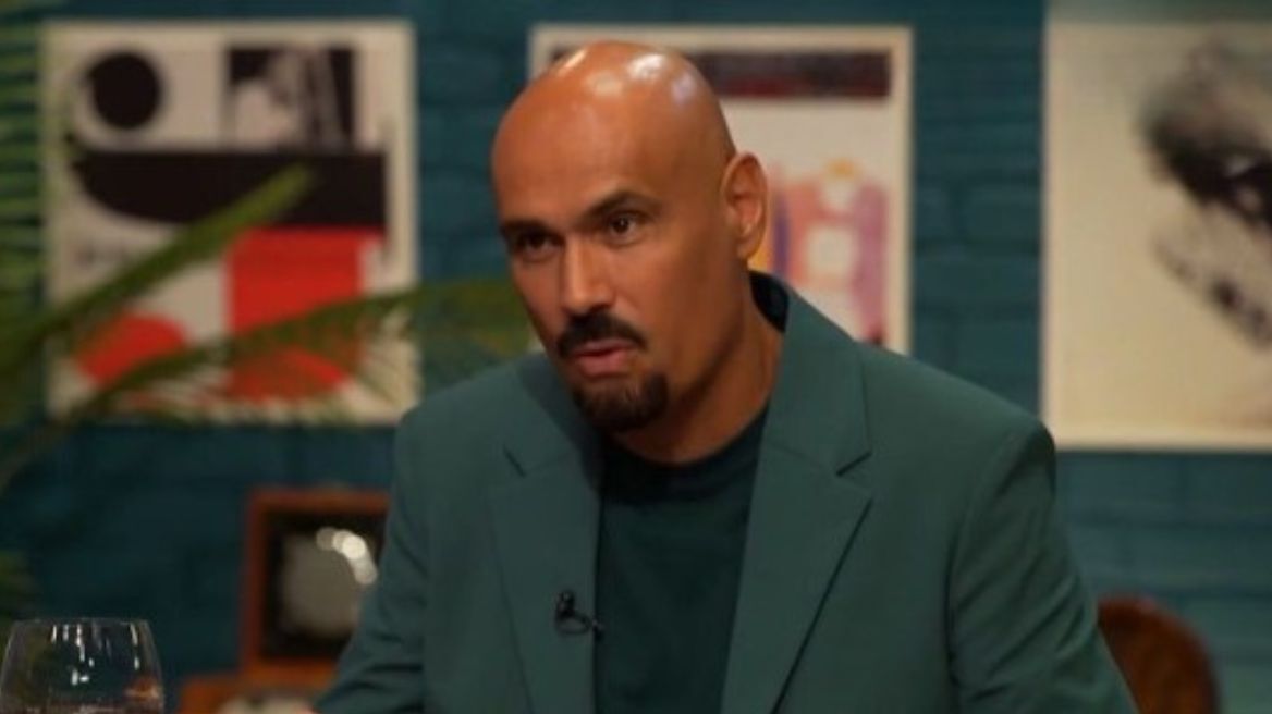 Δημήτρης Σκουλός: Η εξομολόγηση για το bullying – Τον χτυπούσαν επειδή ήταν μελαμψός