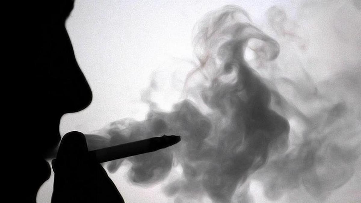 Νέα Έρευνα: 1 στους 5 καπνιστές κρύβει από τους αγαπημένους του την κακή συνήθεια