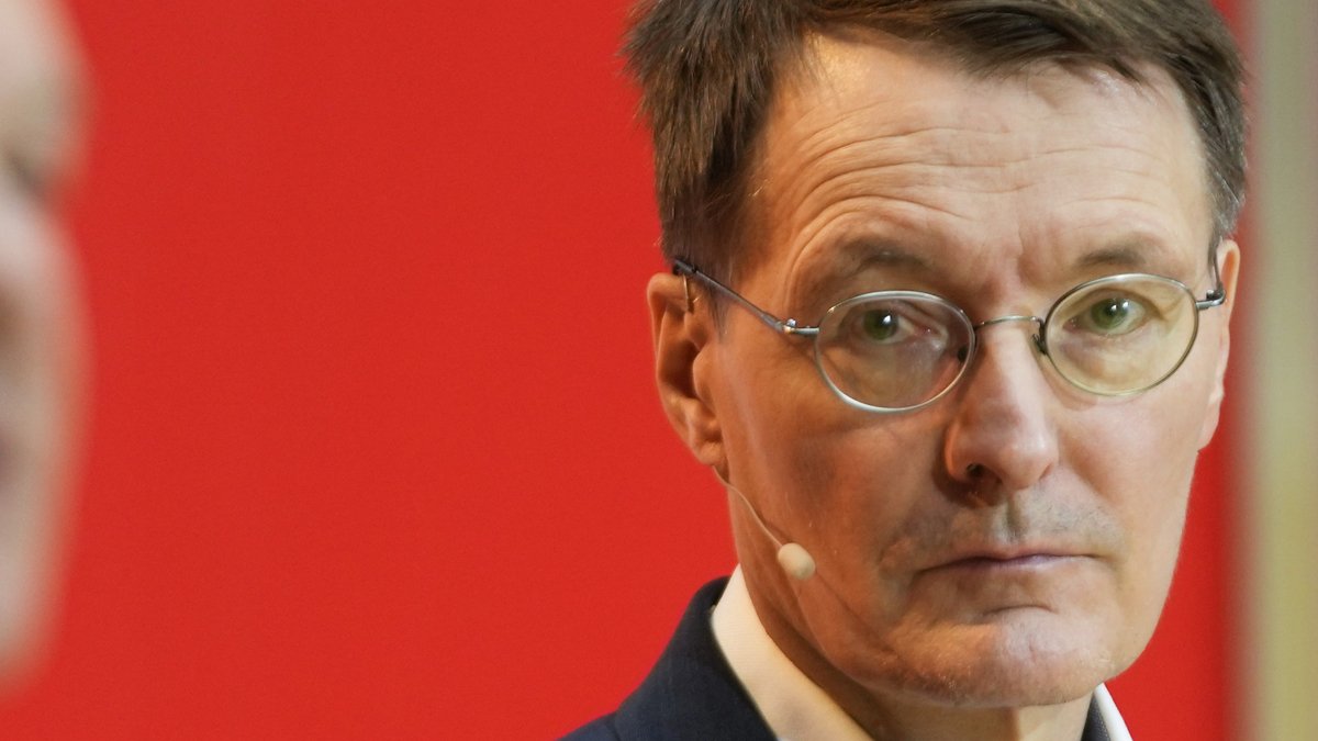 Γερμανία: Σχεδίαζαν πραξικόπημα και την απαγωγή του υπουργού Υγείας – Πέντε συλλήψεις