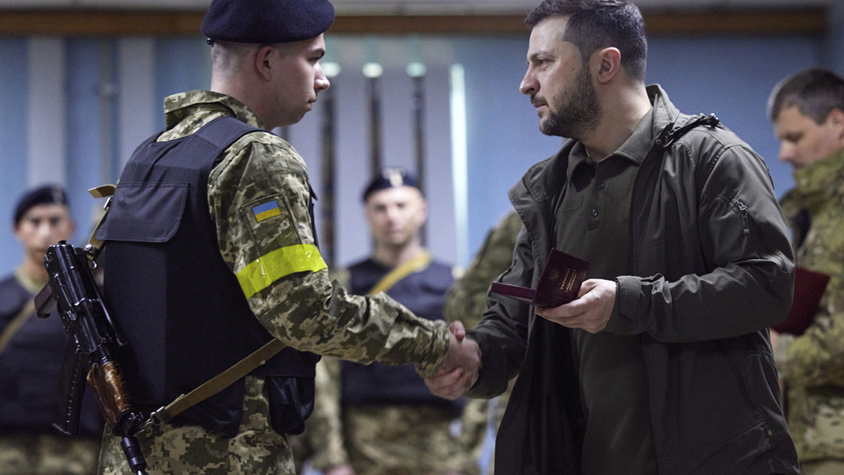 Πόλεμος στην Ουκρανία: Ο Βολοντίμιρ Ζελένσκι αποκλείει «σύντομη ανακωχή» με τη Ρωσία