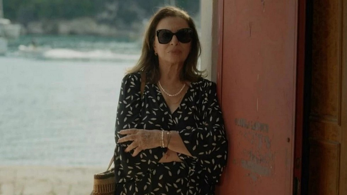 Χάρις Αλεξίου: Η φωνή της στην αφήγηση του Maestro «μάγεψε» τους τηλεθεατές – « …παίζει καλύτερα από επαγγελματίες ηθοποιούς»