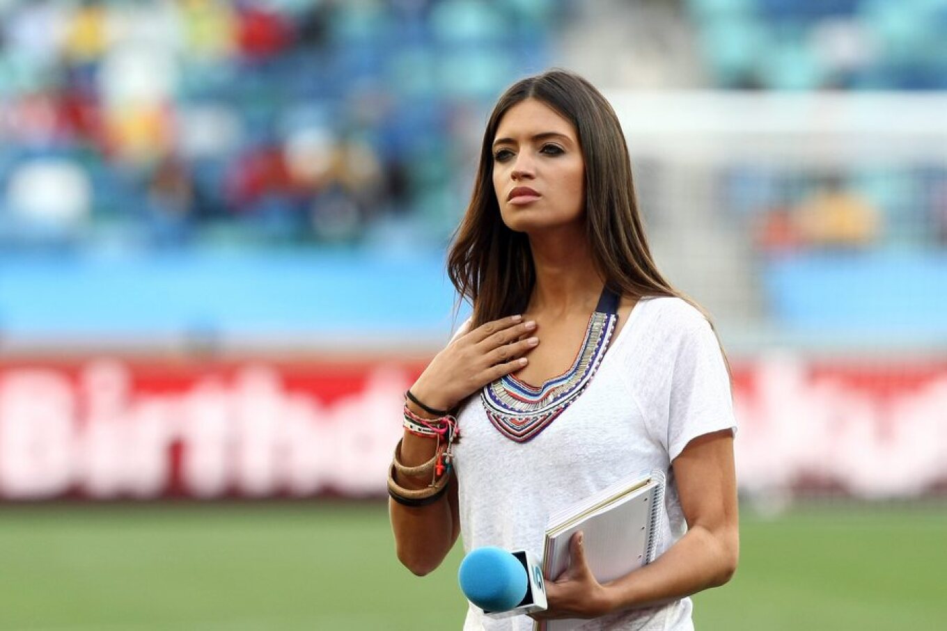 Στο χειρουργείο εκτάκτως η Σάρα Καρμπονέρο – Έξαλλος με τα ΜΜΕ ο Κασίγιας