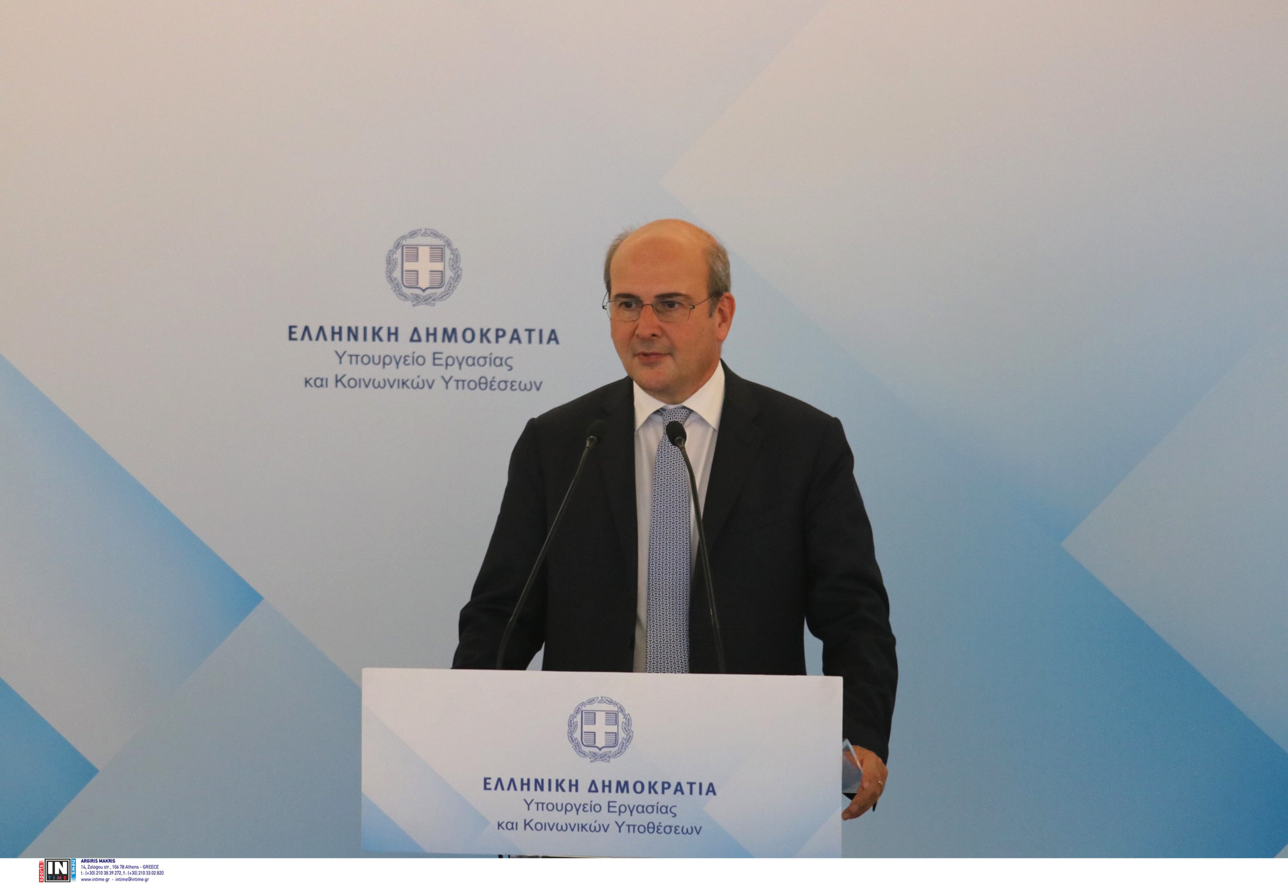 Χατζηδάκης στον Realfm 97,8: Τουλάχιστον ένας στους δύο συνταξιούχους θα δει στην τσέπη του μία επιπλέον σύνταξη