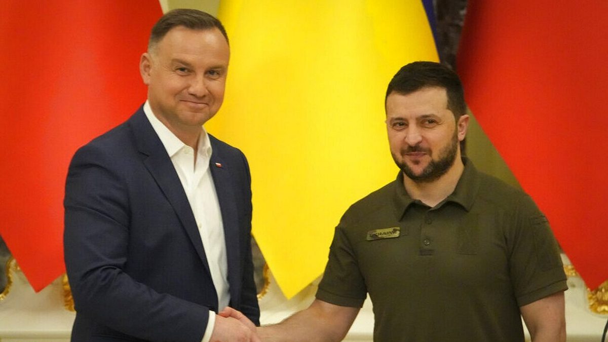 Ζελένσκι: Εξέφρασε τα συλλυπητήριά του για τους δύο Πολωνούς που σκοτώθηκαν έπειτα από πύραυλο «ρωσικής κατασκευής»