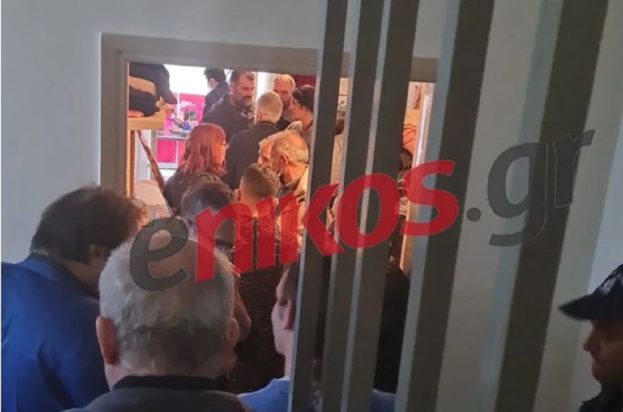 έξωση δημοσιογράφος