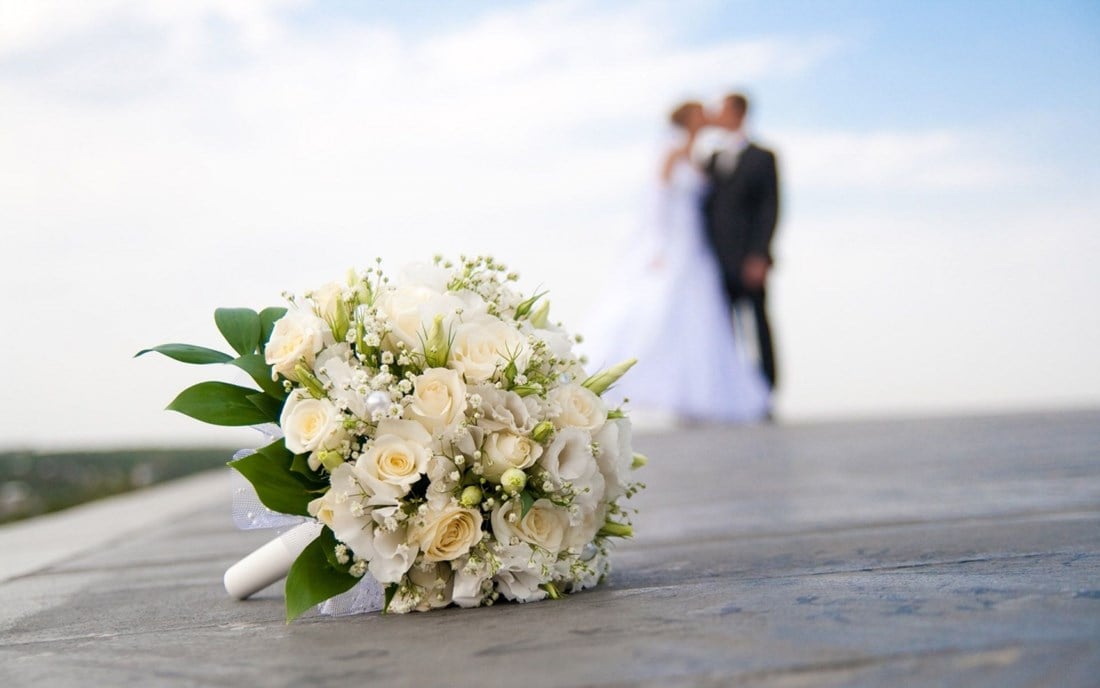 Η τιμή της νύφης: Αποταμιεύει για 12 χρόνια όλα τα χρήματά της για να παντρέψει τον αδερφό της