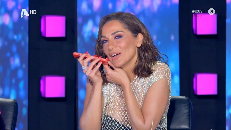 J2US: Γνωστός τραγουδιστής κάλεσε on air την Δέσποινα Βανδή – «Θα σε πάρω αγόρι μου στο διάλειμμα»