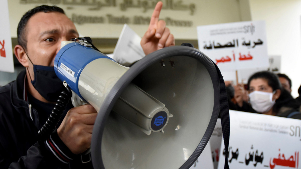 Τυνησία: Δημοσιογράφος καταδικάστηκε σε φυλάκιση ενός έτους επειδή αρνήθηκε να αποκαλύψει τις πηγές του