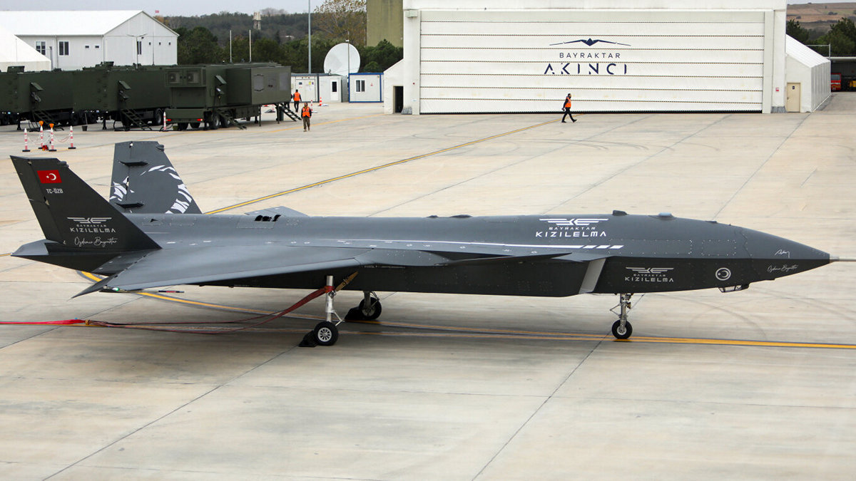 Τουρκία: Νέο μαχητικό drone διαφημίζει ο γαμπρός του Ερντογάν ενόψει των εκλογών