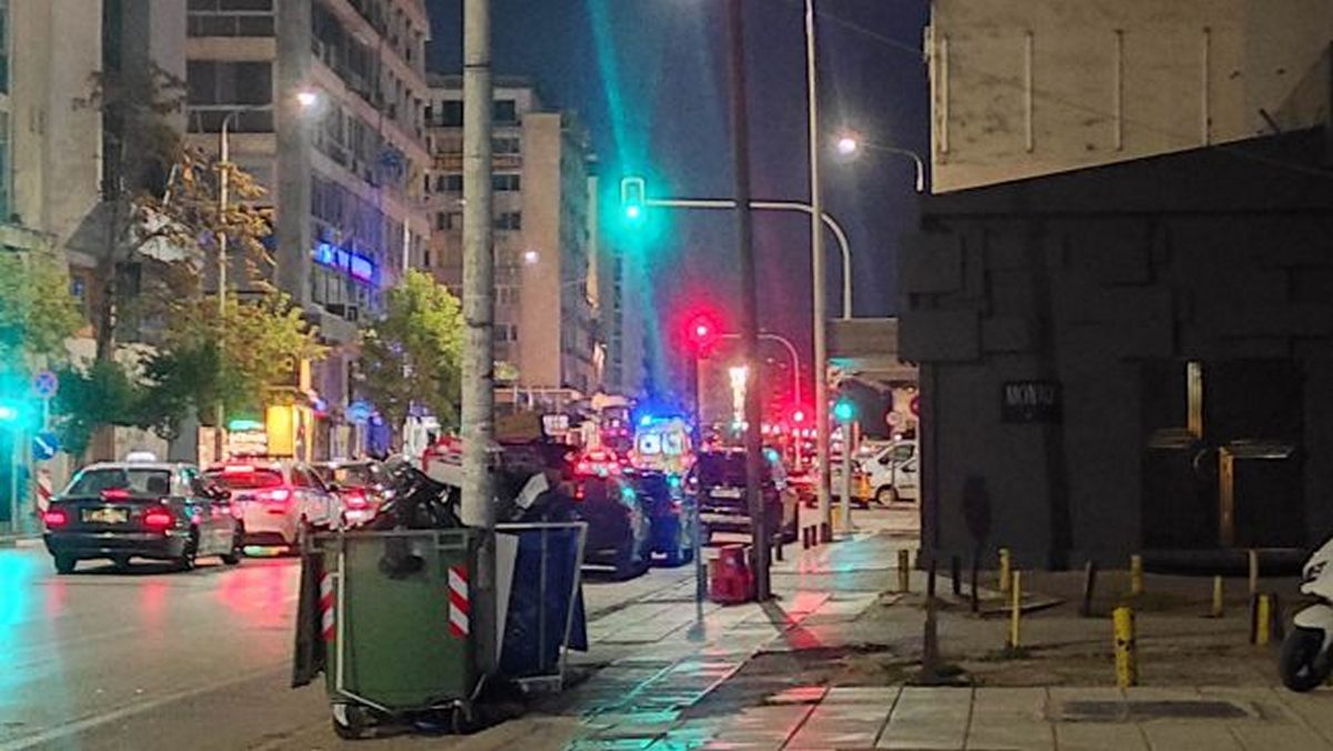 Θεσσαλονίκη: Δύο άτομα πιάστηκαν στα χέρια – Τραυματίστηκε ο ένας