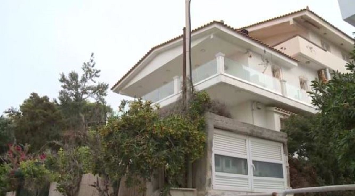 μεζονέτα Ραφήνα