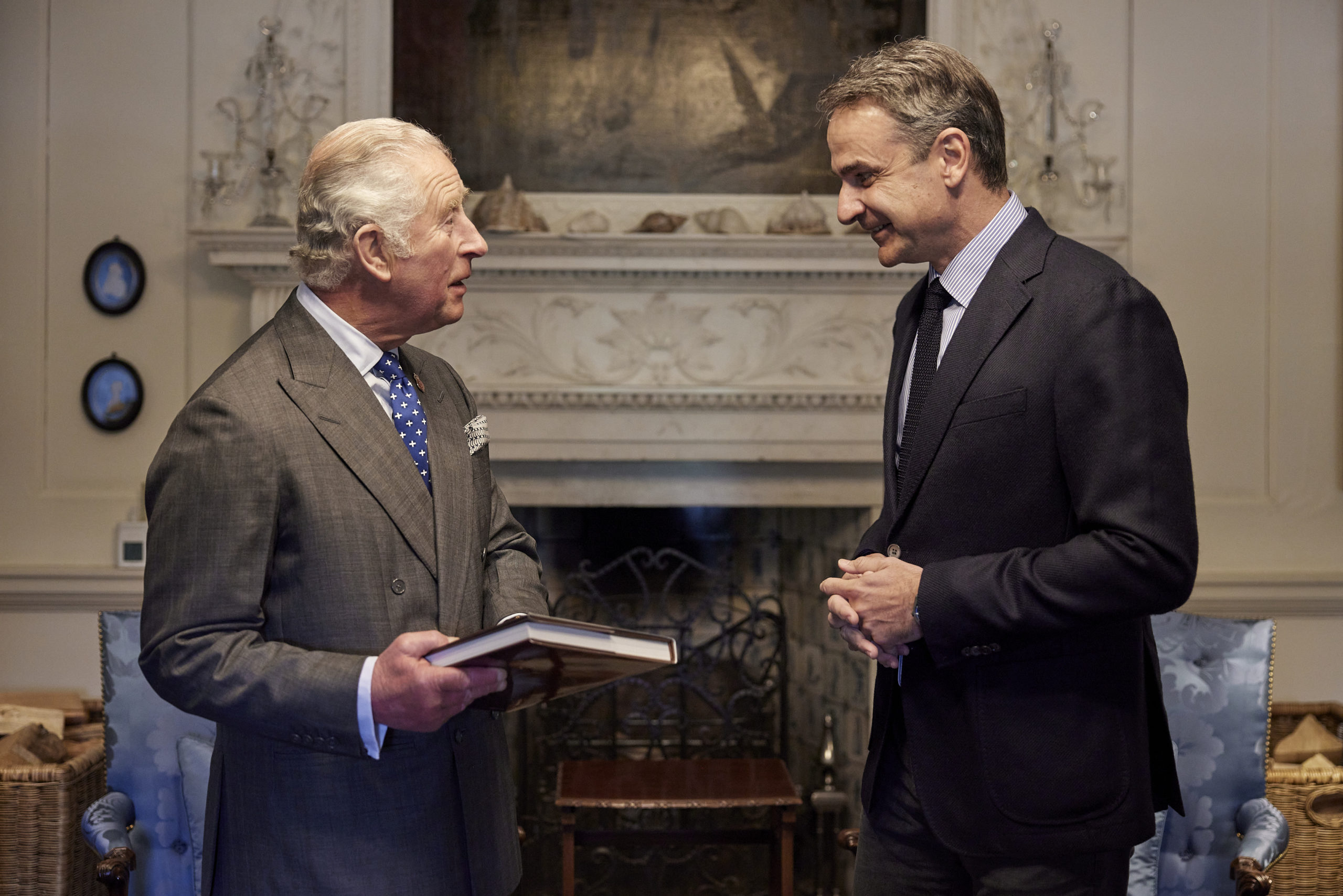 Στο Λονδίνο αύριο ο Κυριάκος Μητσοτάκης – Τι θα συζητήσει με τον βασιλιά Κάρολο