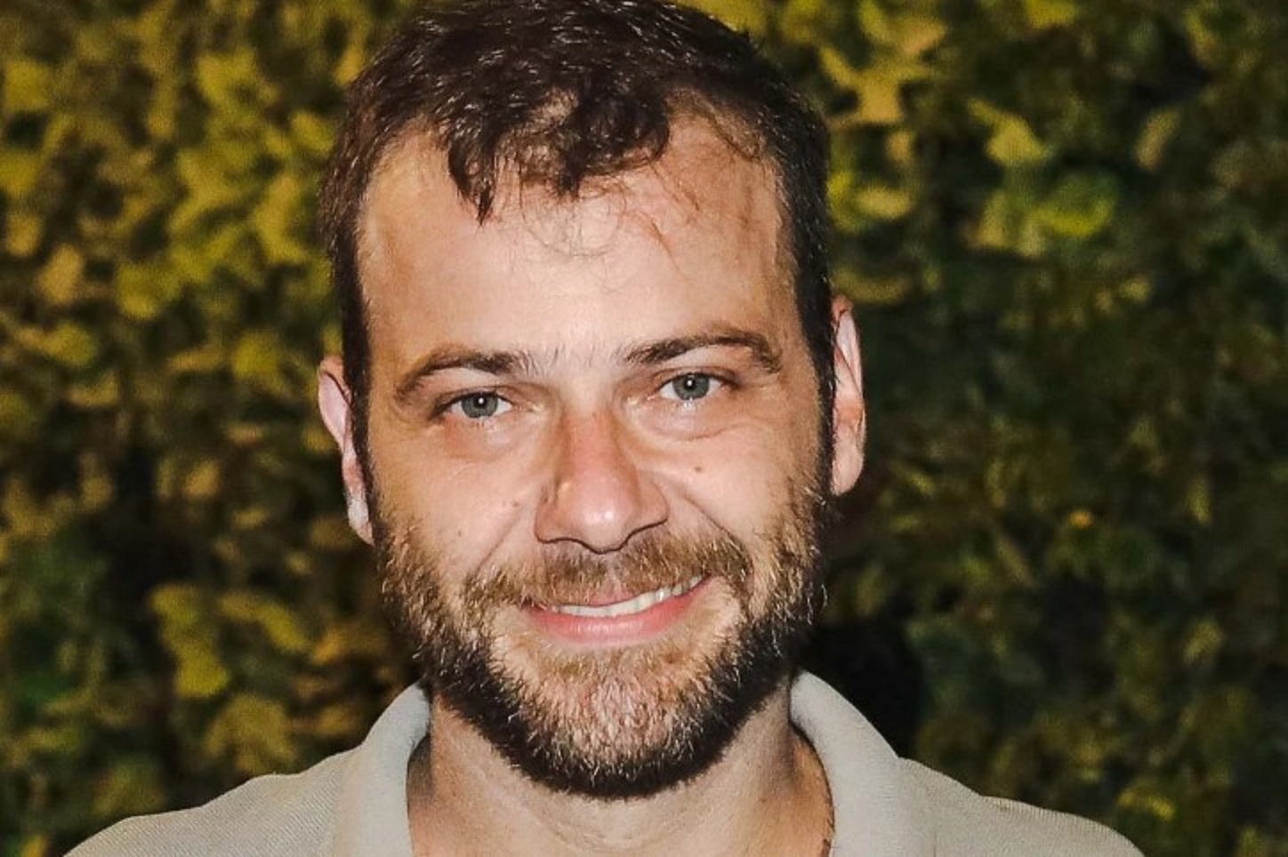 Ορέστης Τζιόβας: Κάποιος είχε γράψει για εμένα «τι δουλειά έχει αυτός στο θέατρο; Γιατί είναι ηθοποιός;»