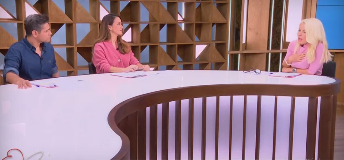 Ο Ουγγαρέζος επέστρεψε στο πάνελ της Μενεγάκη – Το σχόλιο της παρουσιάστριας