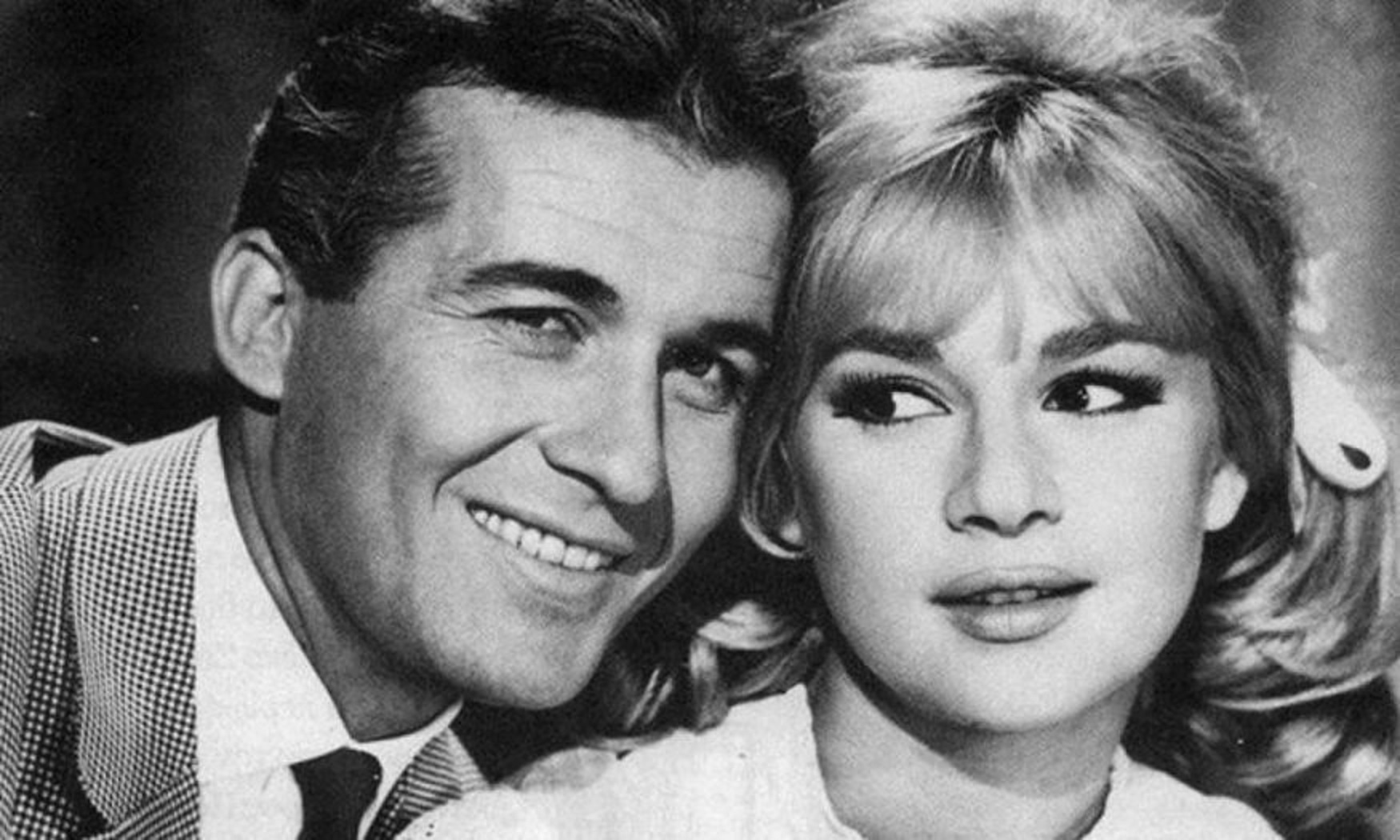 Δημήτρης Παπαμιχαήλ: Το χαστούκι του σε δημοσιογράφο και τα δάκρυα της Αλίκης Βουγιουκλάκη