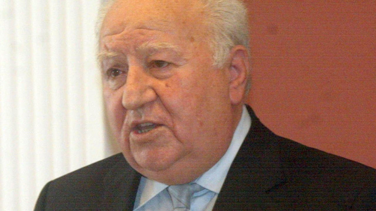 Βασίλης Παπαζάχος