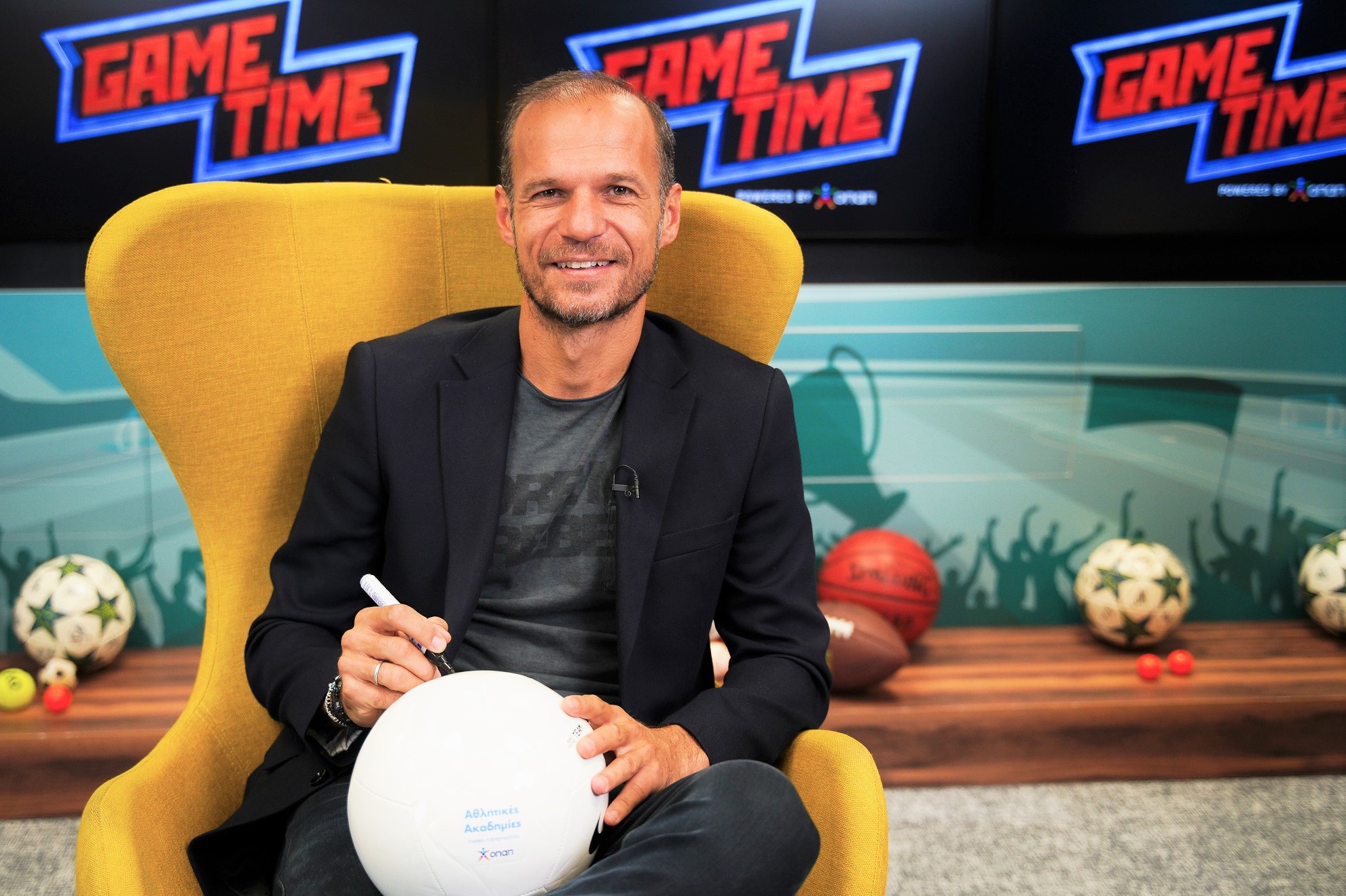 Άγγελος Μπασινάς