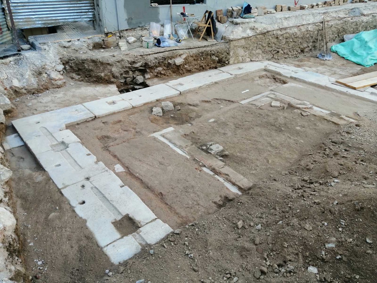 Εκπληκτικά ρωμαϊκά ψηφιδωτά στην Πλατεία Θεάτρου