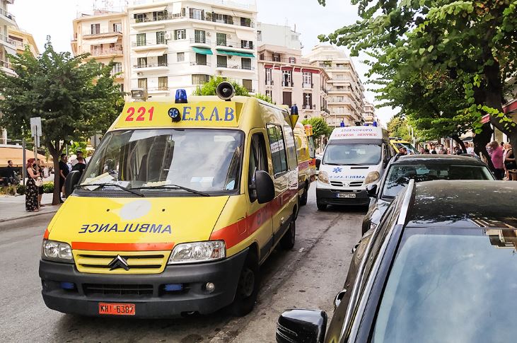 Θεσσαλονίκη: Αυτοκίνητο παρέσυρε 60χρονη στη λεωφόρο Νίκης
