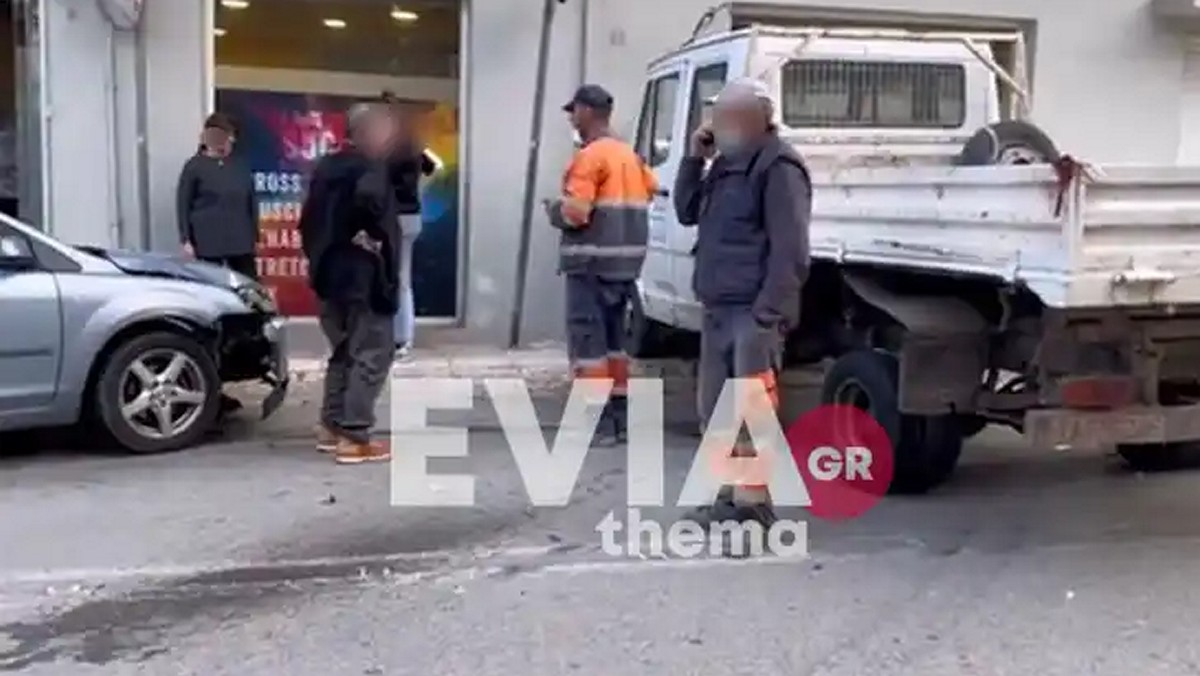 Χαλκίδα: Σοβαρό τροχαίο στο κέντρο – Φορτηγό συγκρούστηκε με αυτοκίνητο κι έπεσε πάνω σε γυμναστήριο