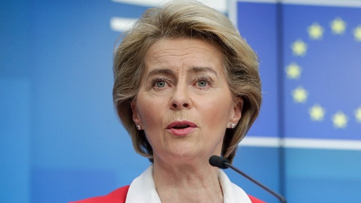 Ούρσουλα Φον Ντερ Λάιεν: Ανησυχία από τις αναφορές για έκρηξη στην Πολωνία