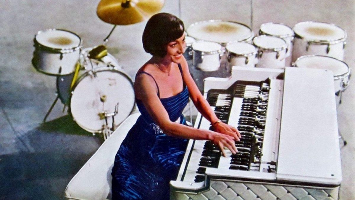 H πιο groovy εκτέλεση του «Peter Gun» είναι από γυναίκα