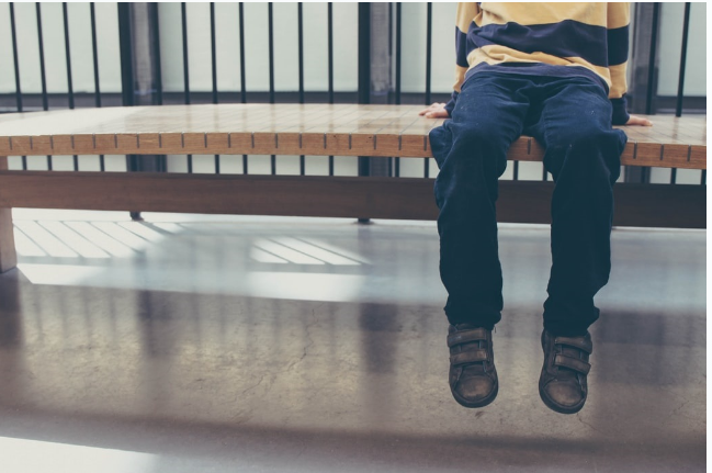 Βελεστίνο: Οικογένεια με δύο ανήλικα παιδιά έμεινε στον δρόμο – Τι απαντά ο ιδιοκτήτης