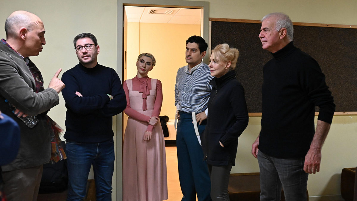 Στο Εθνικό ο Ν. Ανδρουλάκης: Συζήτησε με τους ηθοποιούς την υποβάθμιση των πτυχίων των σχολών των τεχνών