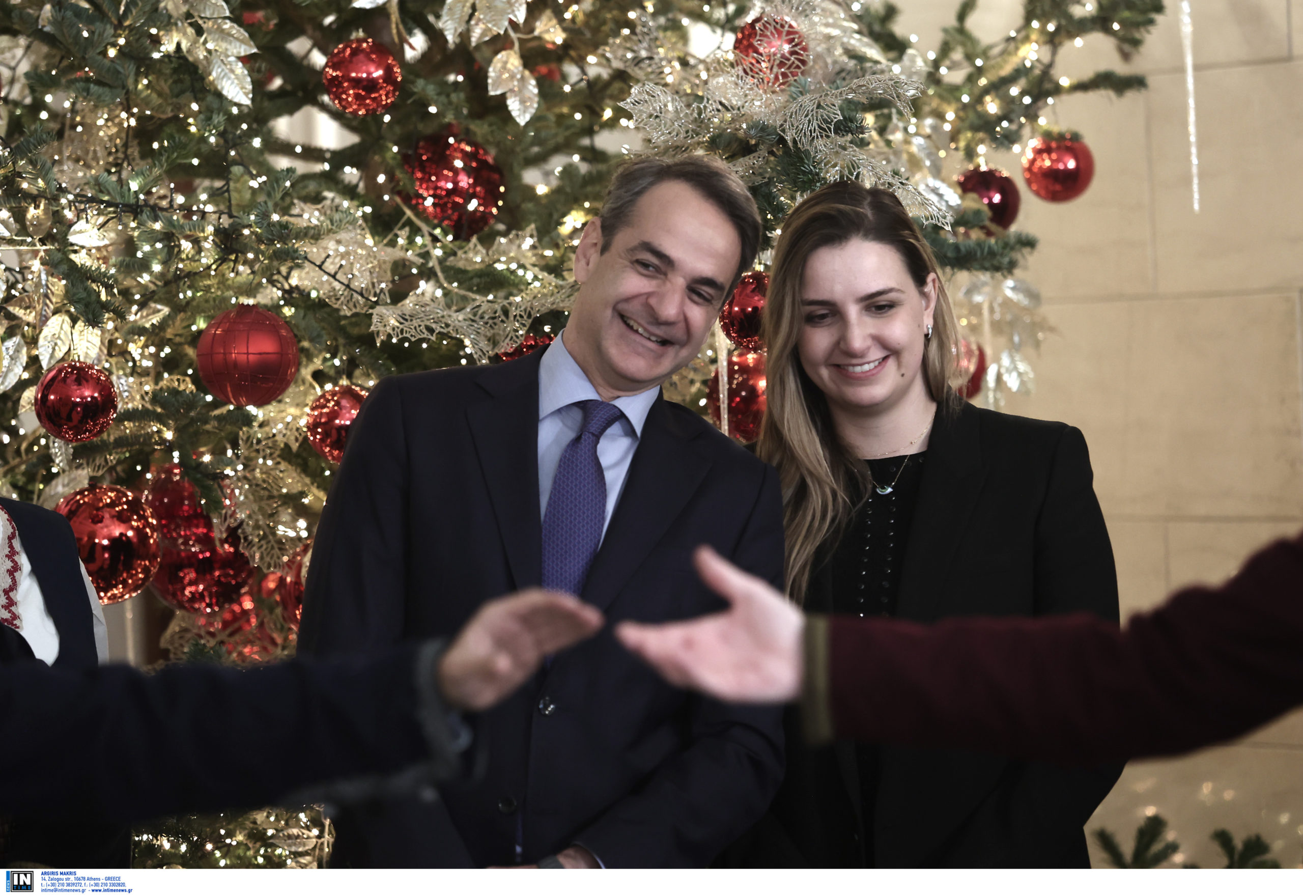 Κάλαντα στον Μητσοτάκη