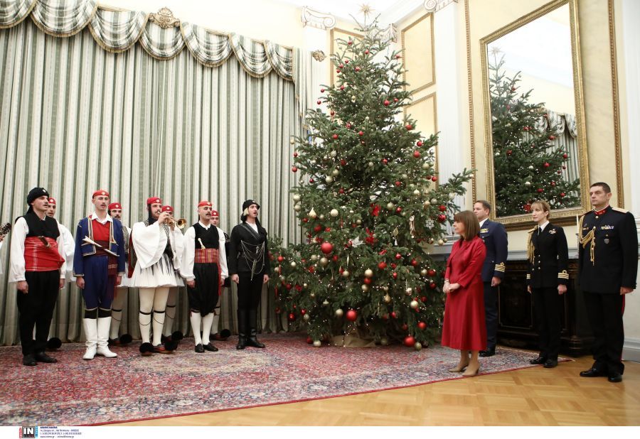 Τα πρωτοχρονιάτικα κάλαντα στην Κατερίνα Σακελλαροπούλου