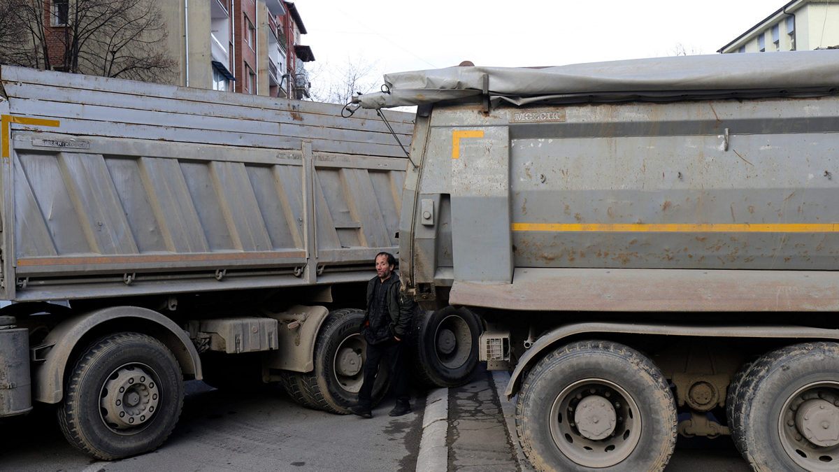 Βούτσιτς: Από το πρωί της Πέμπτης θα αρχίσουν να αποσύρονται τα οδοφράγματα