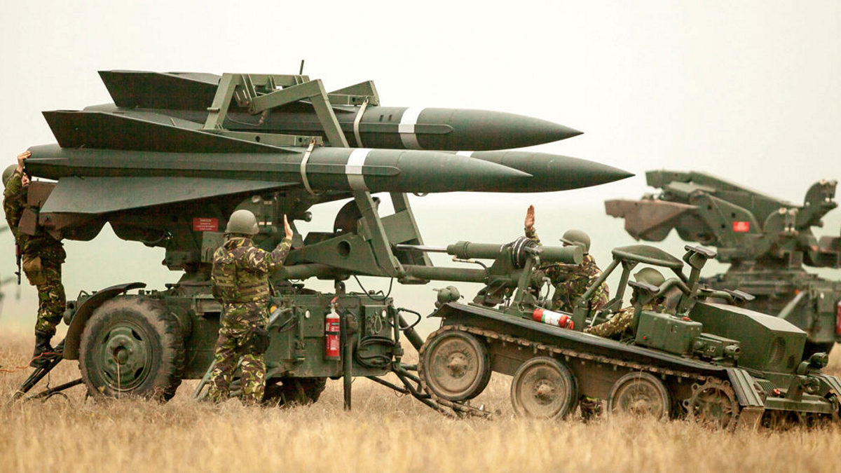 Ουκρανία: Το Κίεβο παραλαμβάνει μια πρώτη συστοιχία του συστήματος αντιαεροπορικής άμυνας HAWK από την Ισπανία