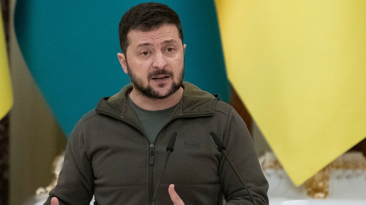 Ζελένσκι: Δεν είναι σοβαρή απόφαση το πλαφόν στο ρωσικό πετρέλαιο στα 60 δολάρια