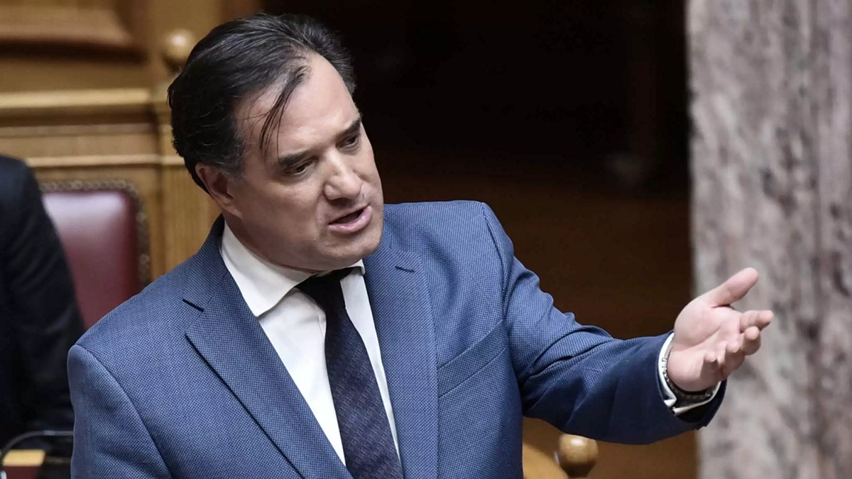 Ο Άδωνις Γεωργιάδης ευχήθηκε στον Γιάνη Βαρουφάκη