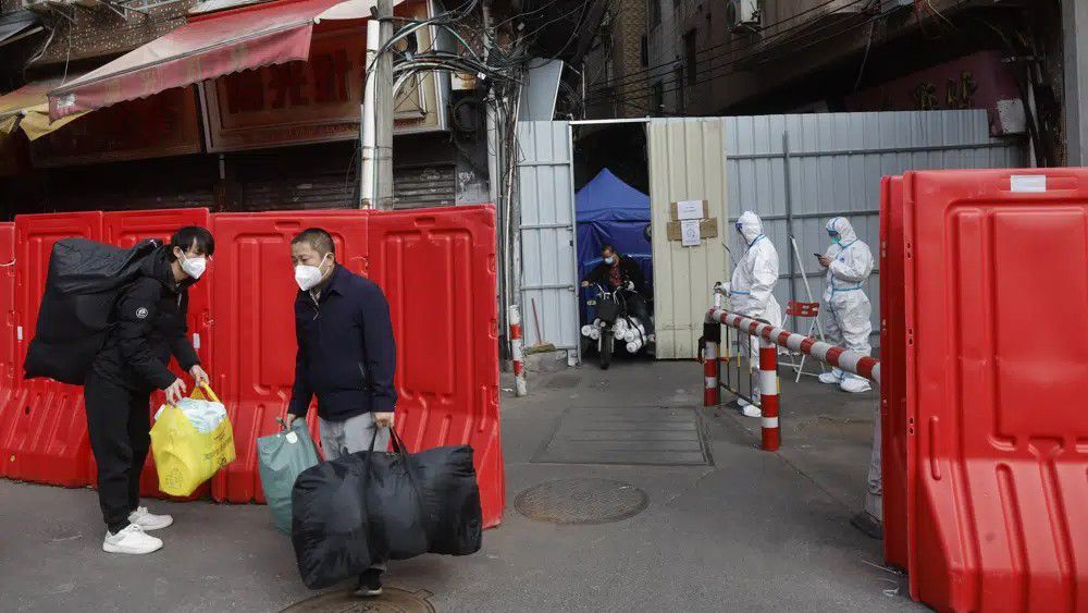 Κίνα: Μετά την οργή, η… χαλάρωση – Σταδιακή άρση των μέτρων κατά του κορονοϊού