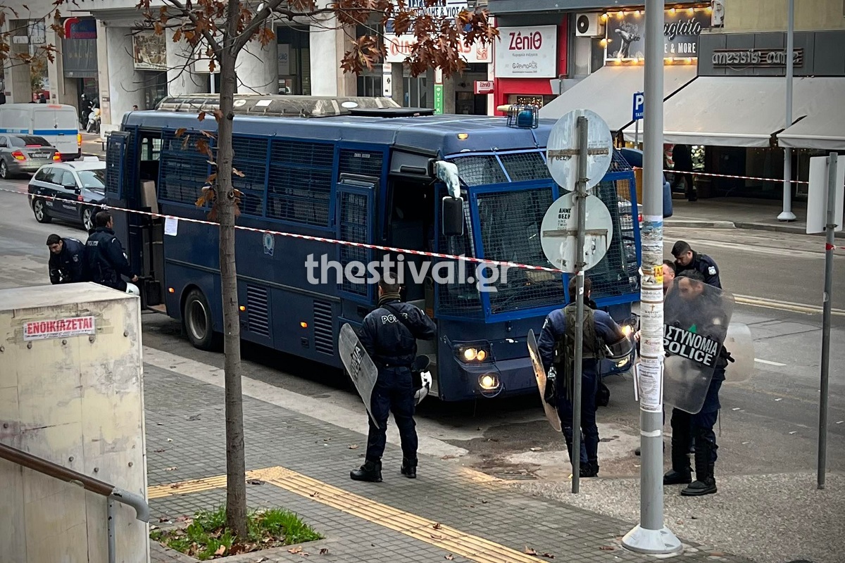Θεσσαλονίκη: Σε κατ’ οίκον περιορισμό ο αστυνομικός που πυροβόλησε τον 16χρονο