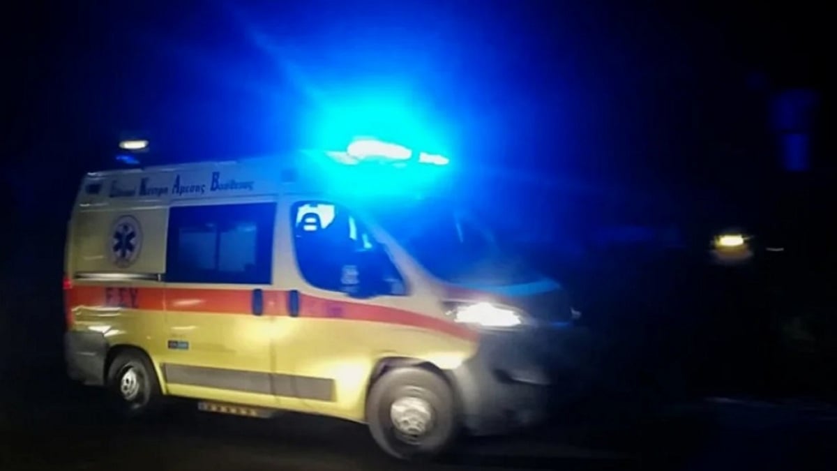 Τροχαίο στην Αθήνα: Τρόλεϊ έπεσε πάνω σε σταθμευμένο φορτηγό – Πληροφορίες για τραυματίες