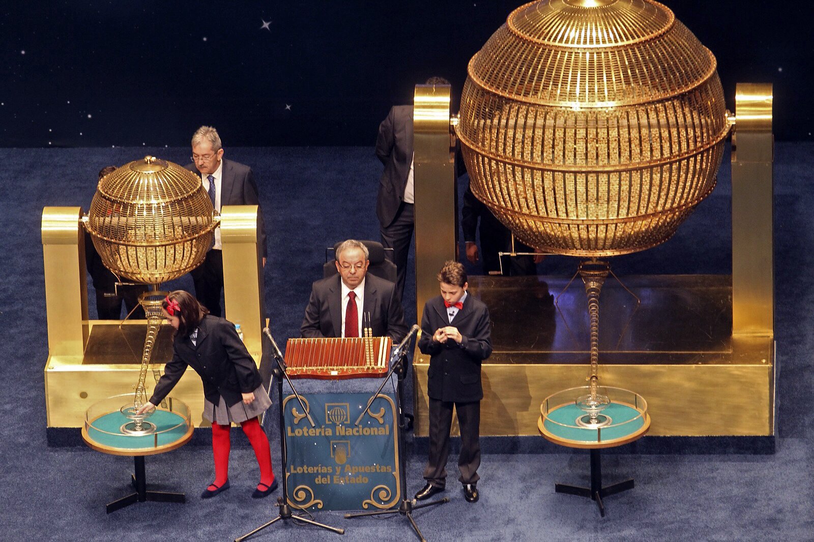 Ισπανία: Φρενίτιδα για τον «Χοντρό» – 2,5 δισ. ευρώ μοίρασε η χριστουγεννιάτικη λοταρία