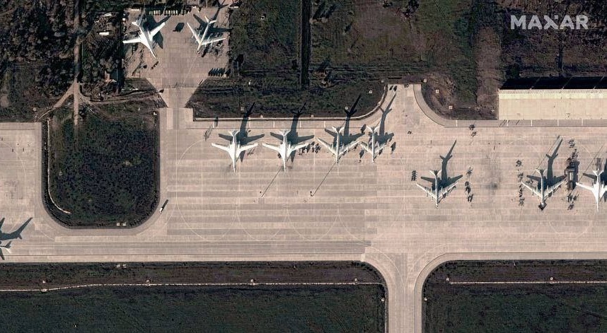 Ρωσία: Τρεις νεκροί στην αεροπορική βάση Ένγκελς έπειτα από κατάρριψη ουκρανικού drone – BINTEO