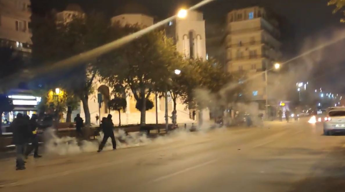 επεισόδια Καμάρα