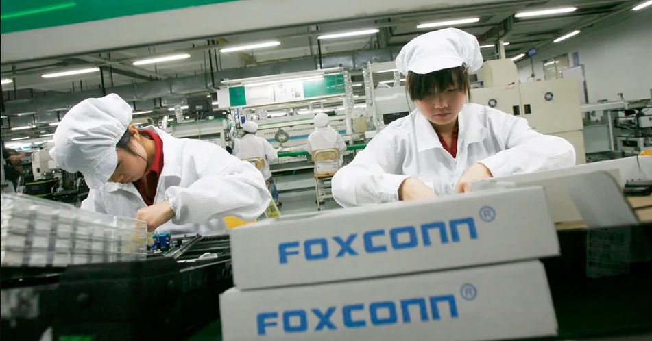 Κίνα: Άρση του lockdown στο μεγαλύτερο εργοστάσιο παραγωγής iPhone