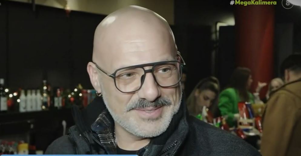 Νίκος Μουτσινάς: Η ενόχληση με τις ερωτήσεις των ρεπόρτερ – «Παιδιά είστε χαζά;»