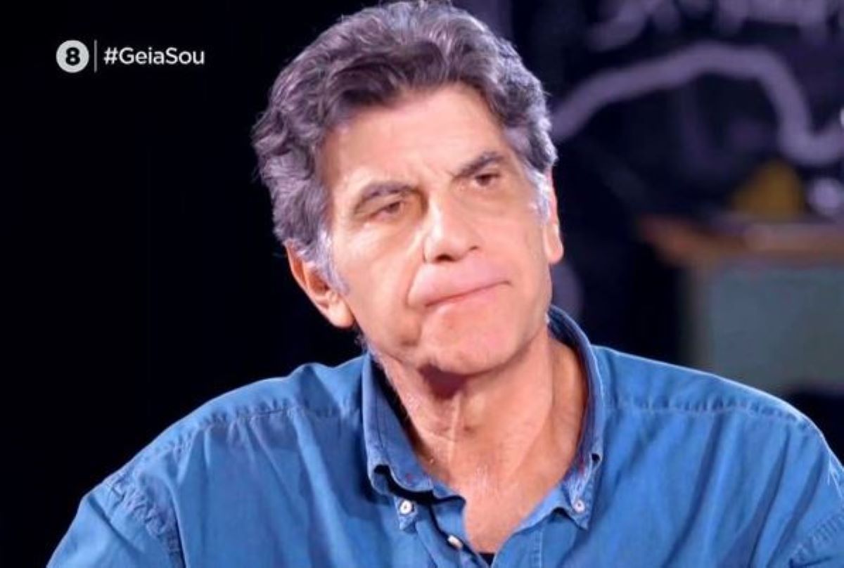 Γιάννης Μπέζος