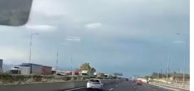 ουρές στην Αθηνών - Κορίνθου