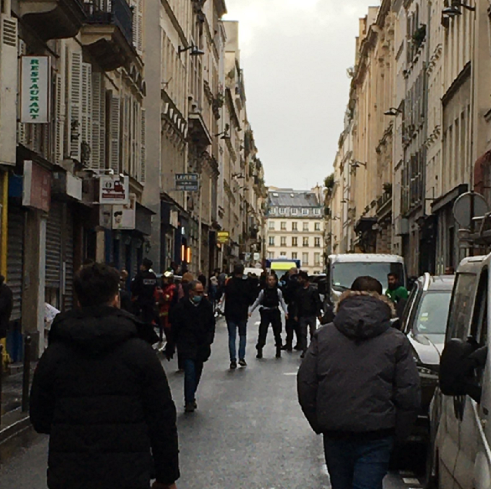 Πυροβολισμοί στο Παρίσι – Δύο νεκροί και τραυματίες